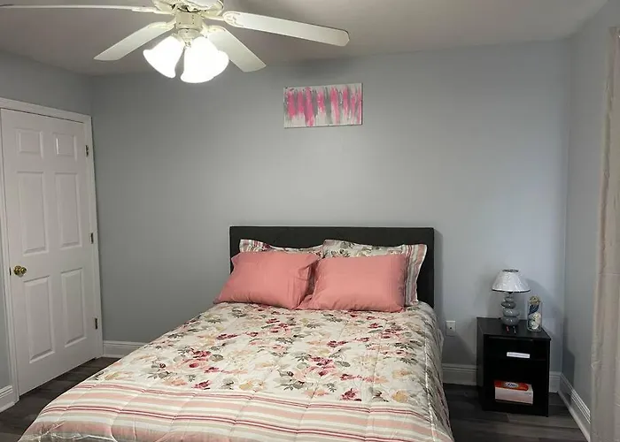 Cheerful 3-bedrooms With Free Parking On Premises Holiday home